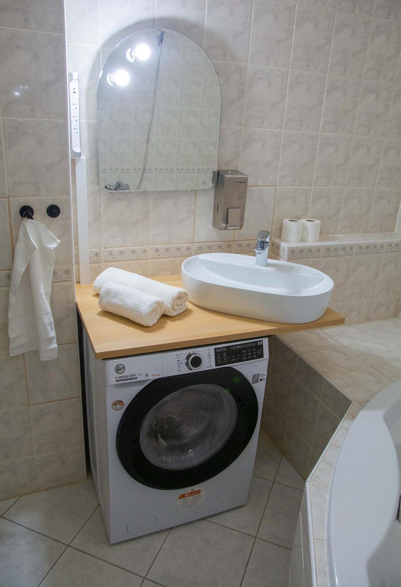 City Centre Apartment With Parking Prague Exterior photo